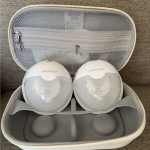 Momcozy M5 Wearable Pumps